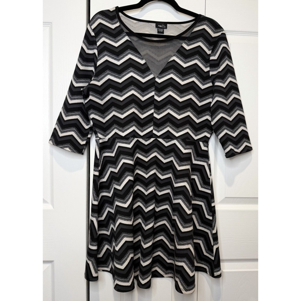 Vintage Y2K Rue21 Womens Chevron Mini Dress Size XL Whimsigoth Indie Mod Funky